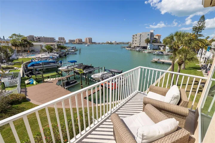 Stunning water views!!