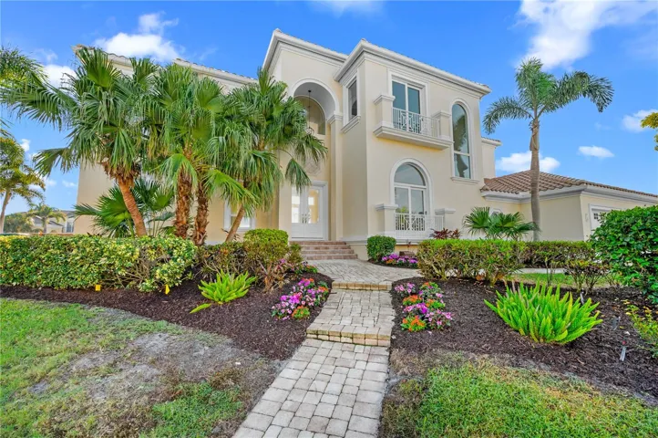 Welcome to 610 Yardarm Lane, Longboat Key