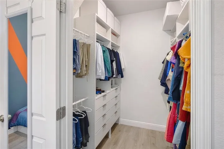 Walk-in Closet Bedroom 2