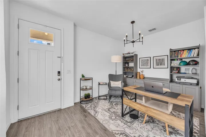 Office / Dinning Room