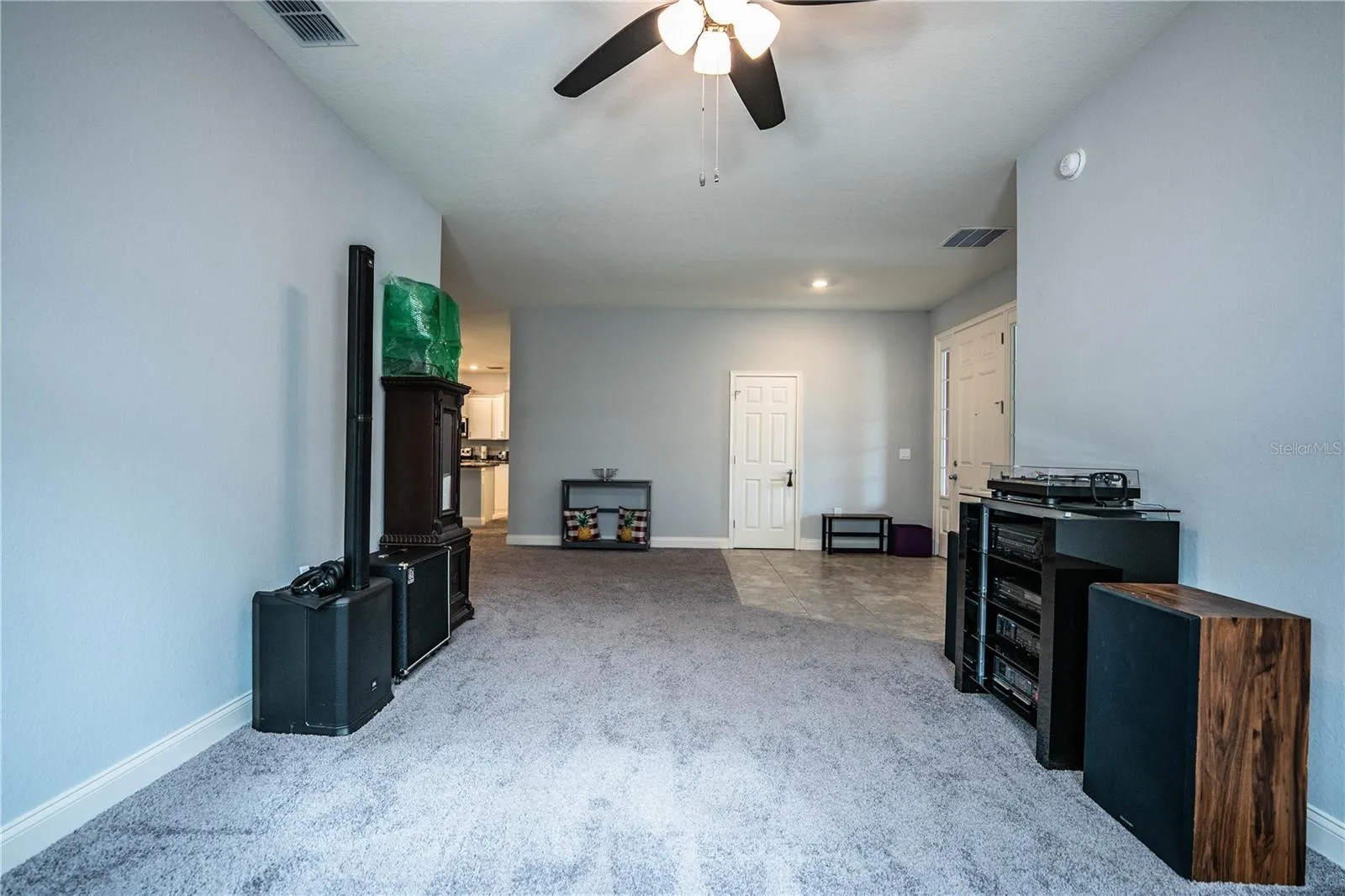 Bonus space/formal dining room/formal living room