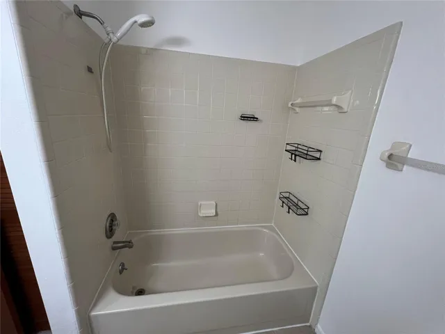 Full Bathroom Tub with Shower