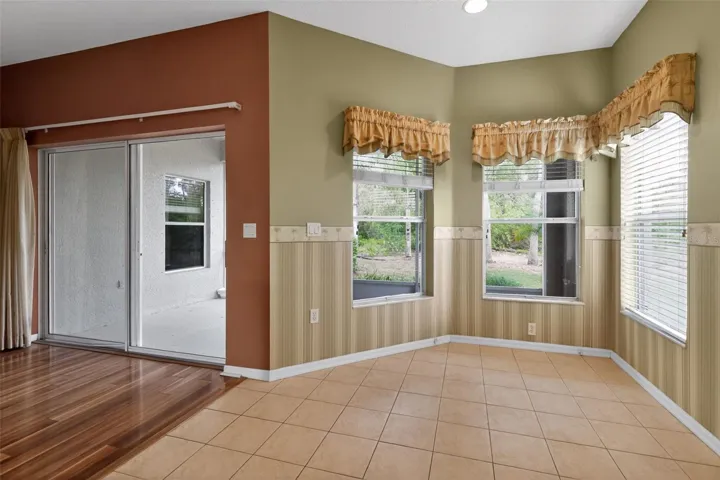 Breakfast nook