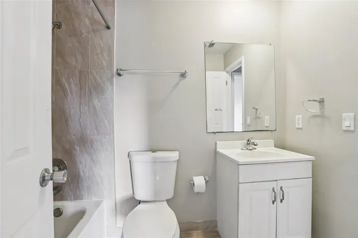 Upstairs Bathroom serving #2 Bedroom