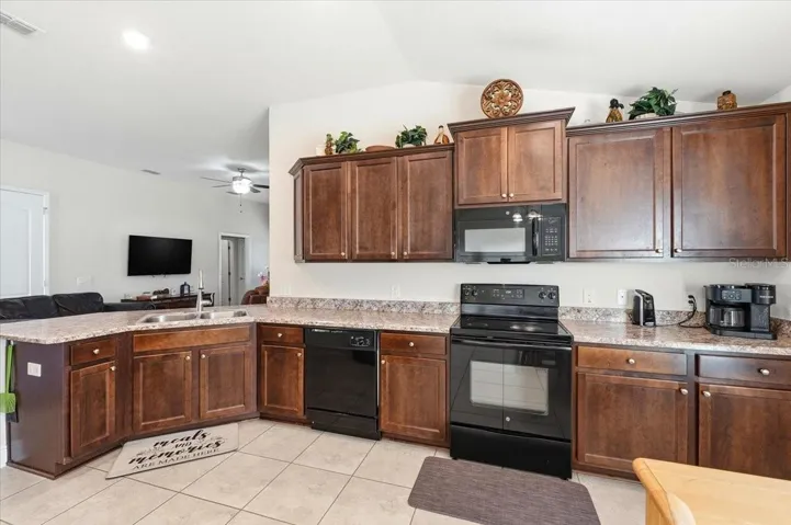 Spacious and ready for any meal!