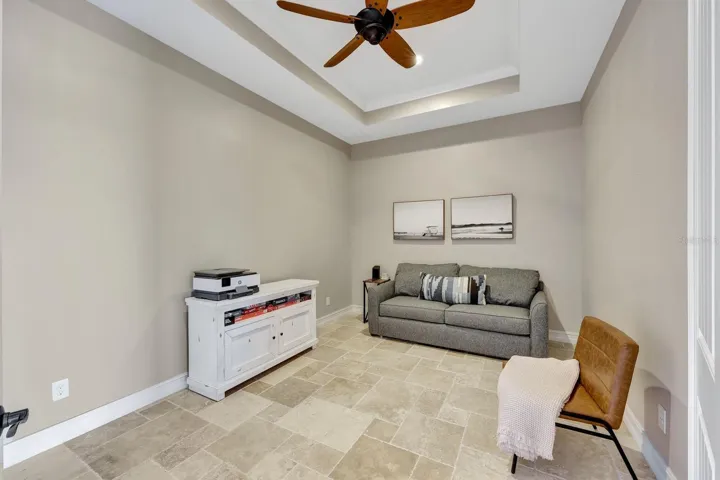 Den/Flex Space