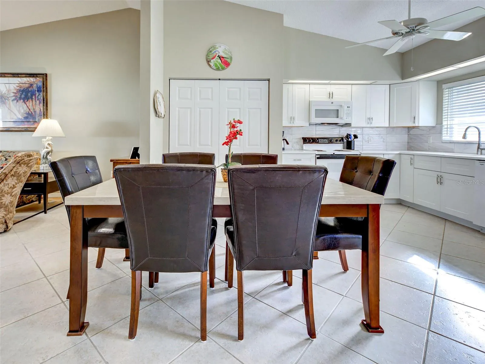 eat in kitchen 16 x 15....family/friends time