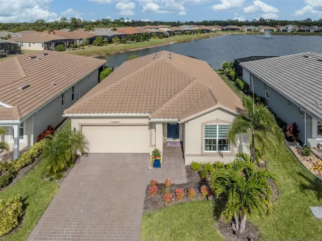 Beautifully manicured with LONG Water views!
