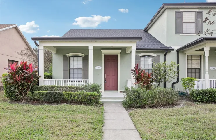 Welcome to Chartres Gardens and a rare opportunity to own this SINGLE STORY ~ END UNIT townhome perfectly situated right into the heart of Hunters Creek – where a convenient LOCATION and LOW MAINTENANCE LIVING come together seamlessly!
