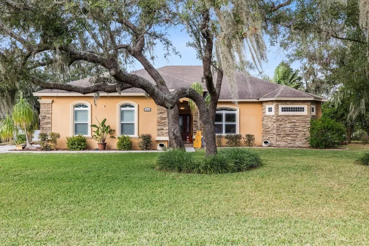 Beautiful 5737 Deer Flag Dr!