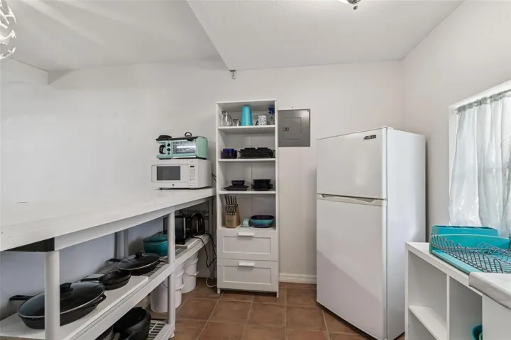 Detached Office / Apartment