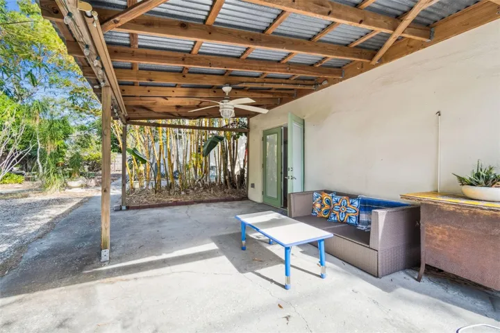 Detached Office / Apartment