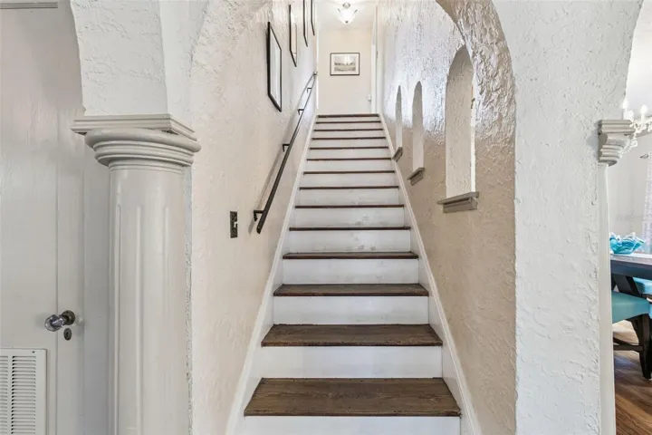 To upstairs