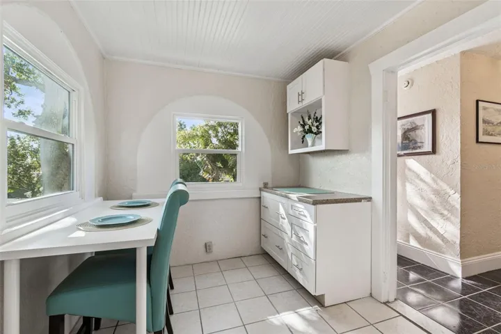 Upstairs Breakfast Bar