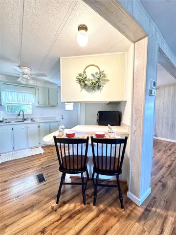 Breakfast bar.