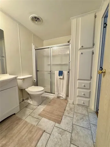 Plenty or storage.