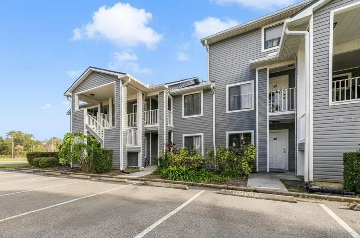 Welcome to this well-maintained FIRST FLOOR 2-bedroom, 2-bath condo unit in the desirable Colonial Landings community of East Orlando!