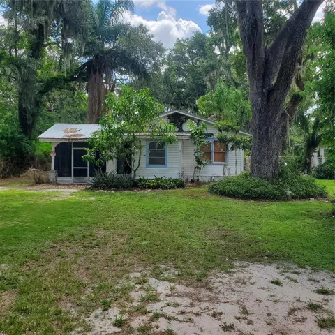 Front-949 Lake Street