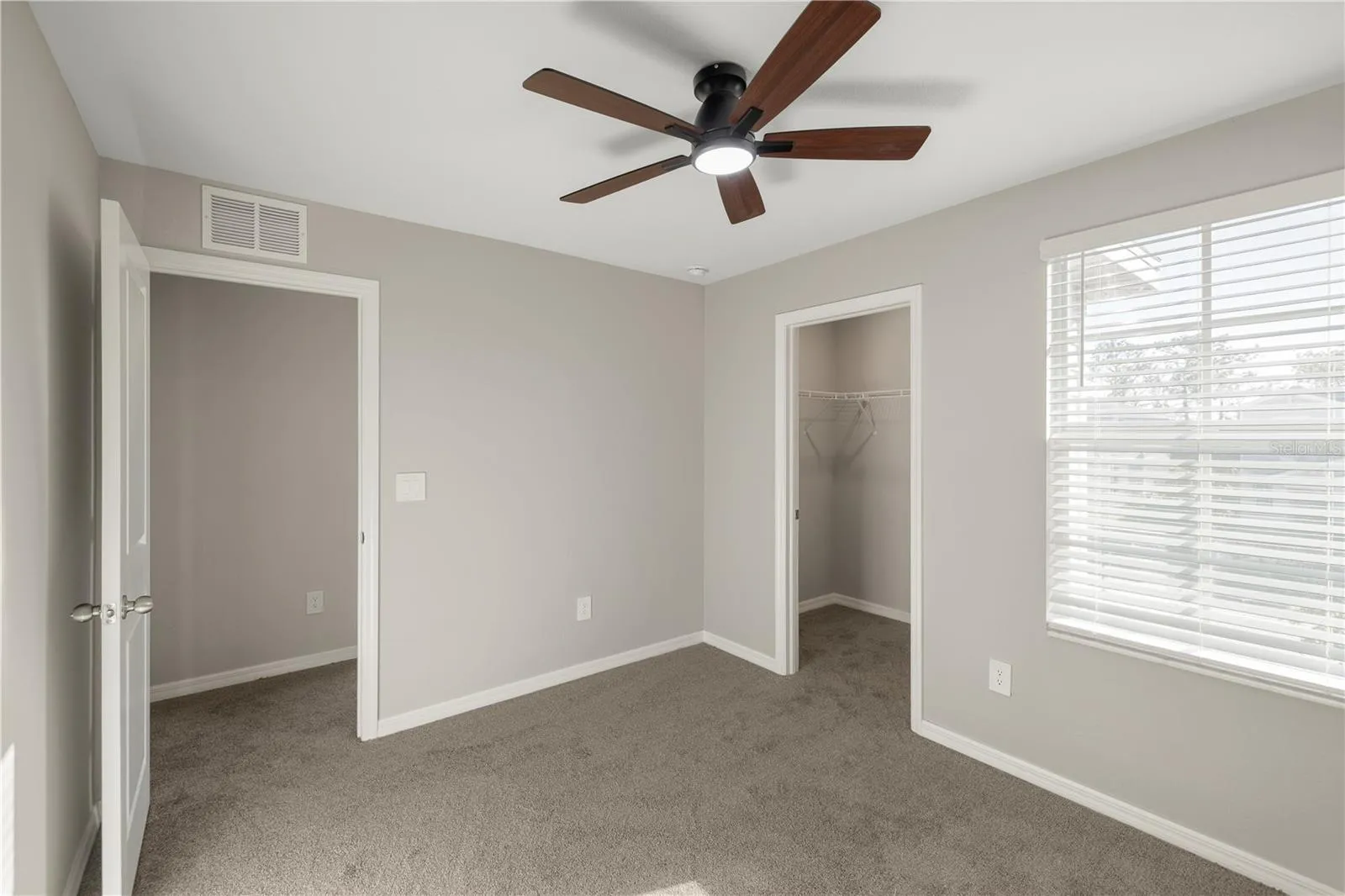 Guest bedroom #4 With Walk-in Closet