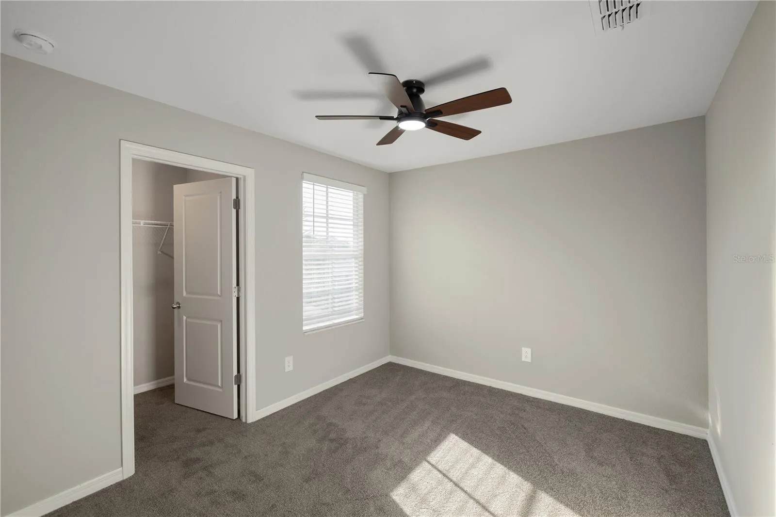 Guest bedroom #4 With Walk-in Closet