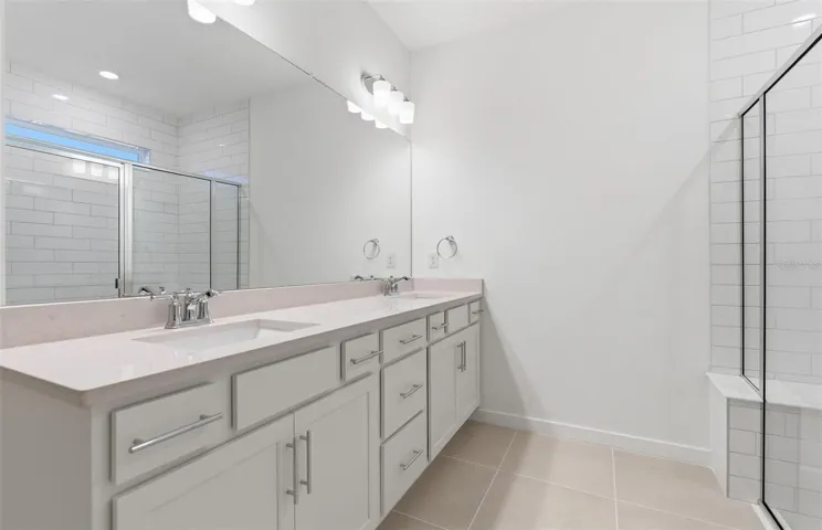Owner's Bath w/Dual Sinks