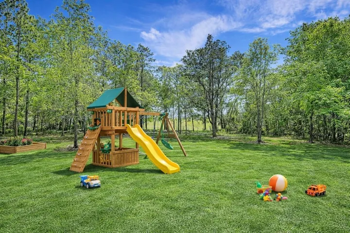 Virtual Staging Back yard
