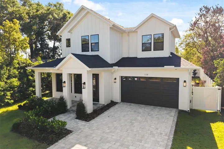 Welcome to 119 N. Glenwood, a stunning custom built masterpiece home located in The Milk District of downtown Orlando.  This home offers walkability to restaurants, shopping, entertainment, Lake Eola and more!!  Easy access to major highways make it a short drive to Audubon Park, Baldwin Park, Winter Park, Mills District, Ivanhoe District, local hospitals, to the theme parks and more!!