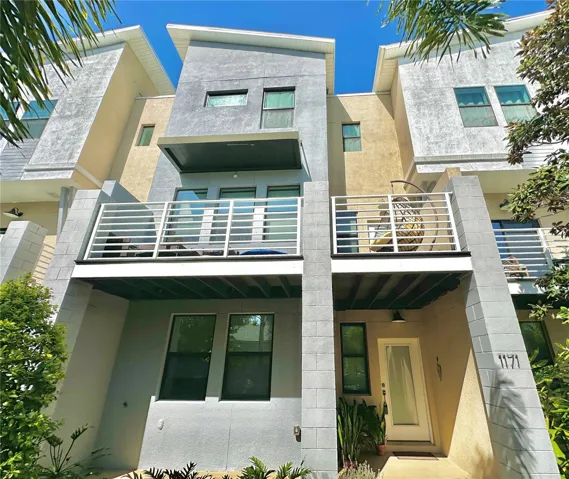 1171 25th Lane N, St Petersburg, FL 33713 - 3 bed, 3.5 bath, 2 car garage, townhome overlooking pool and courtyard in Uptown Kenwood.