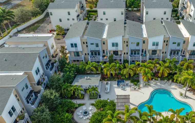 1171 25th Lane N, St Petersburg, FL 33713 - 3 bed, 3.5 bath, 2 car garage, townhome overlooking pool and courtyard in Uptown Kenwood.