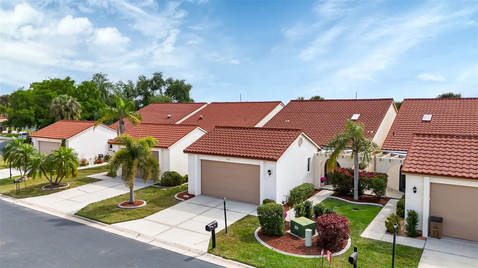 Great homes, no adjoining walls,