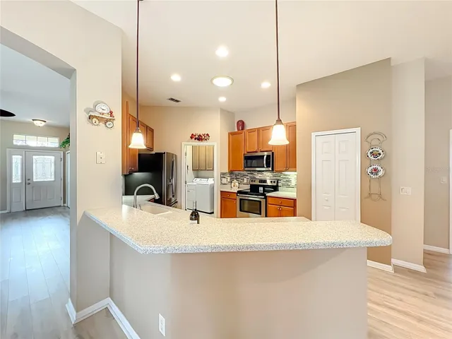 BREAKFAST BAR