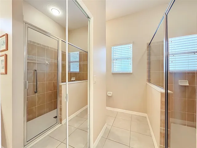 MAIN SHOWER