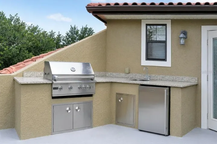 Outdoor Kitchen (Grill and Refrigerator do not convey)