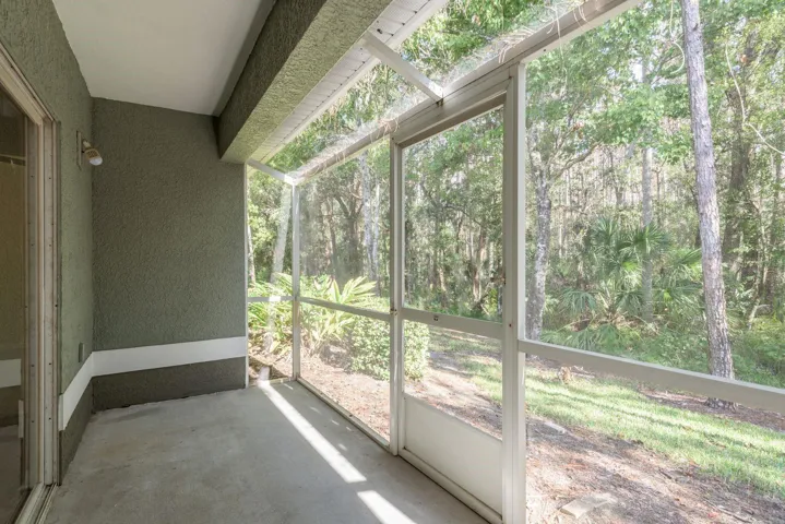 Screened-In LanaiBack Patio