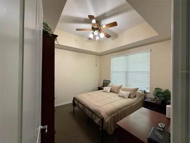 Bedroom 2 Queen Bed w TV
