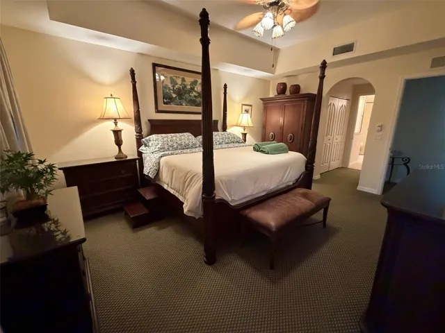 Primary Bedroom His/Her Closets Ensuite Bath w/ Shower and Tub