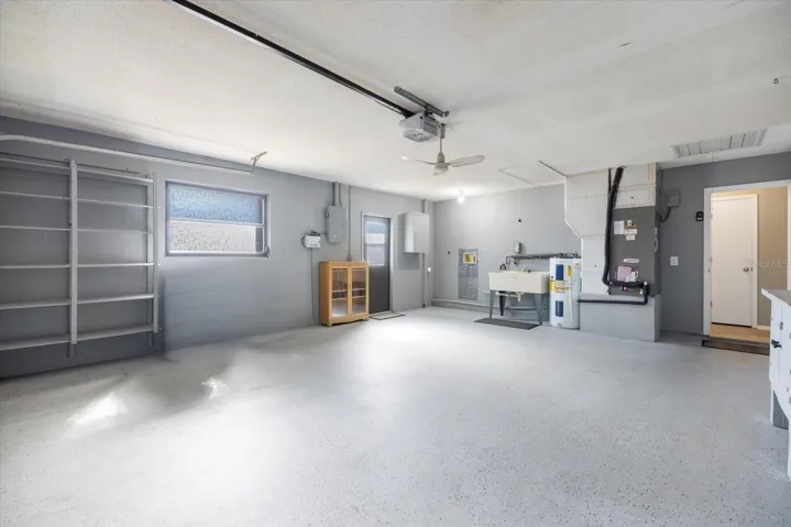 GARAGE UTILITY
