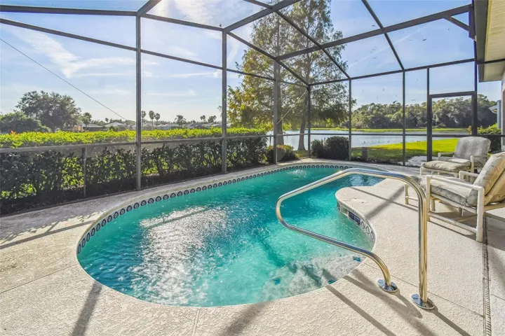 RELAX! Pool and Water view!