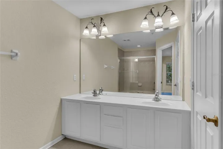Owner's Bath