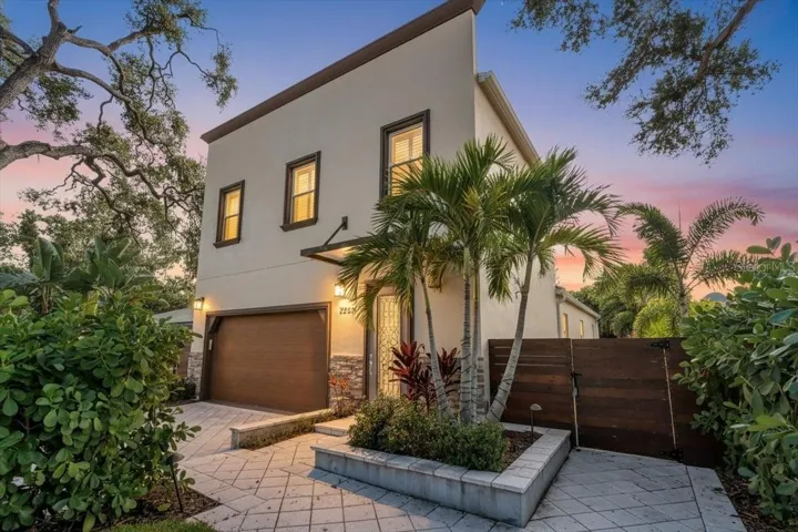 2224 TAMI SOLA ST, SARASOTA, FL 34237