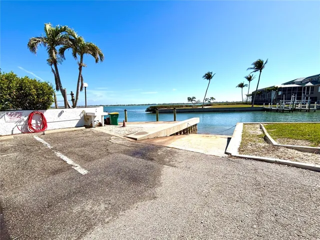 Private Boat Ramp and Fish Cleaning Station at Your Disposal