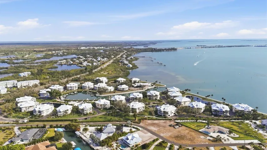 Placida Harbour Club is perfectly positioned along the Intracoastal with its own private marina