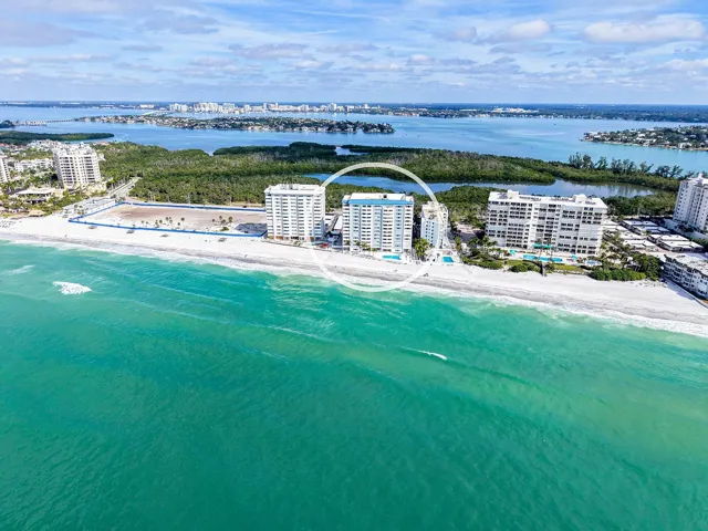 View of Downtown Sarasota, Bird Key and Sarasota Bay from the 9th Floor are outstanding