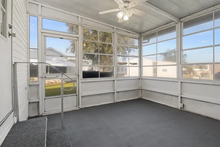 Additional screened back porch