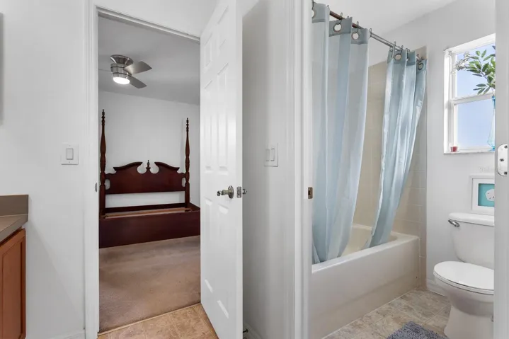 bathroom 4