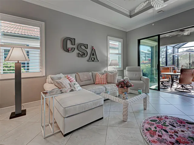 Great Room Leading to Lanai