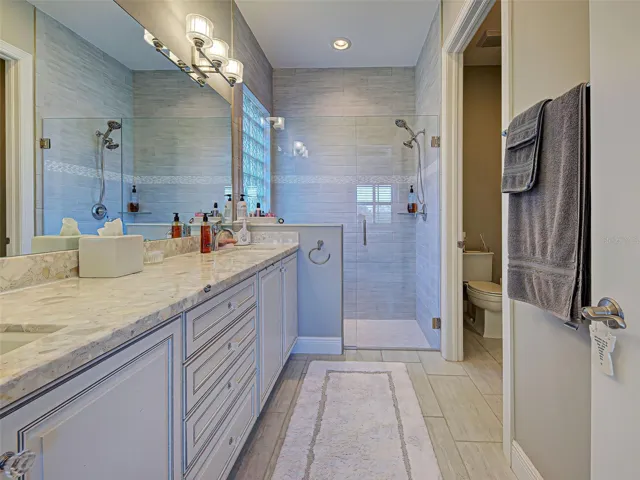 Luxury Upgraded Cabinets