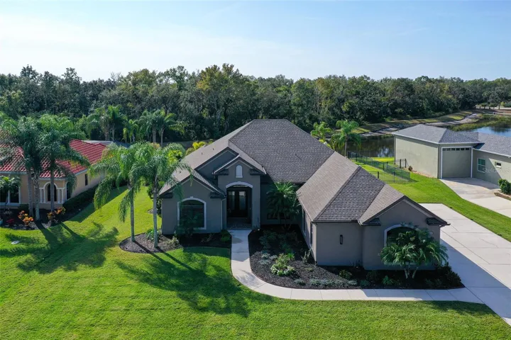 Welcome to 15425 Mulholland Rd