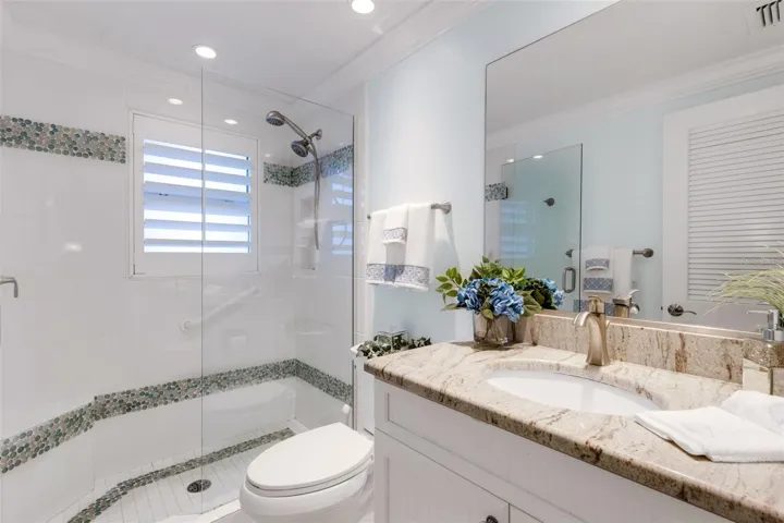 En-suite bathroom