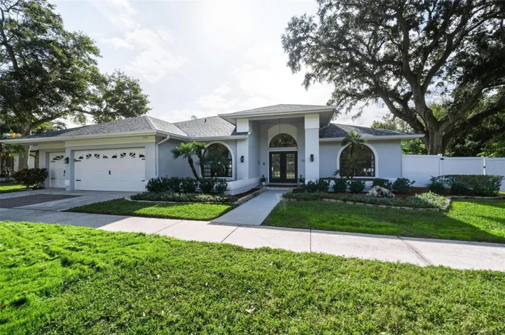 Welcome home!3021 Crest Drive